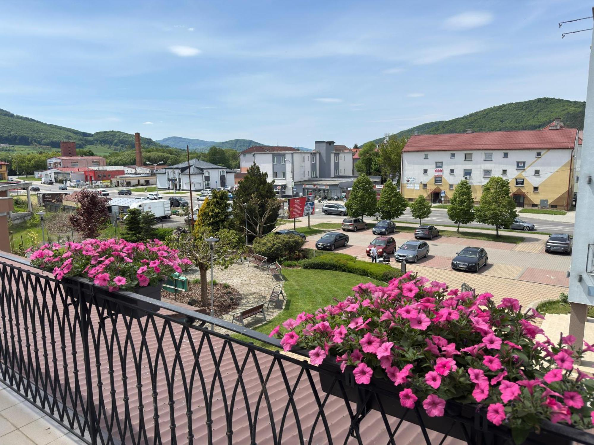 Penzion Siron Detva Buitenkant foto